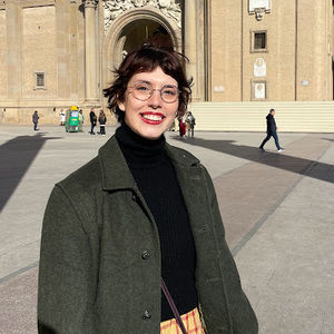 Meet your Posher, Chloe